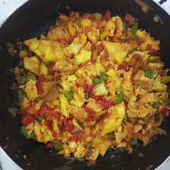A picture of Stewed scrambled eggs.