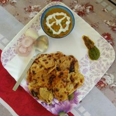 A picture of Lachha paratha.