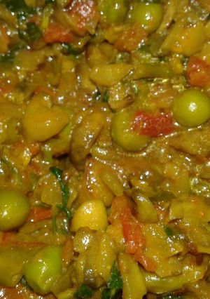 A picture of Dry mushroom matar.