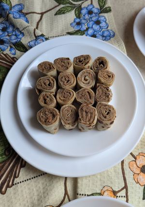 Фото Млинці з печінкою і овочами.