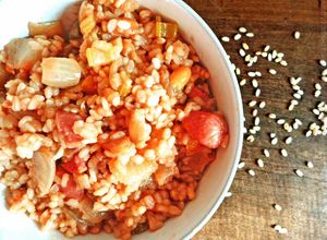 Una foto de Arroz chino con salchichas al estilo Chop Suey. Lo hacemos en 30 minutos!