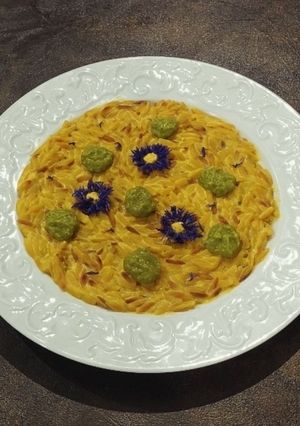 Foto di Risoni risottati con tofu zafferano e crema di fagioli piattoni