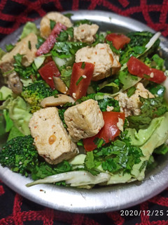 पनीर सैलेड (Paneer Salad recipe in Hindi) रेसिपी मुख्य फोटो