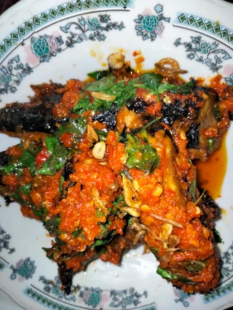 Cara Mudah Membikin Resep Ikan tongkol balado with kemangi yang Bikin Ngiler Anti Ribet, Lezat Sekali