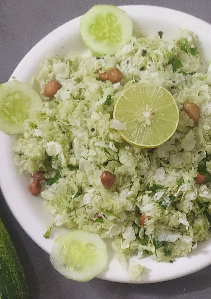 A picture of Cucumber Poha.