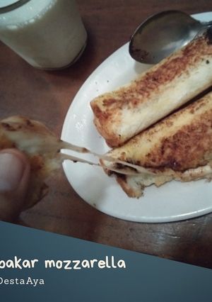 Foto resep Roti Bakar Mozzarella