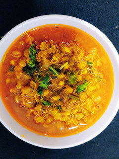 ફણગાવેલા મિક્સ કઠોળ નું શાક(Mix sprouts sabji recipe in Gujarati) રેસીપી મુખ્ય ફોટો