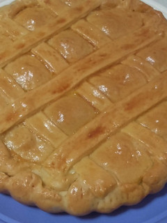 Una foto de Empanada de caballa, masa de pan