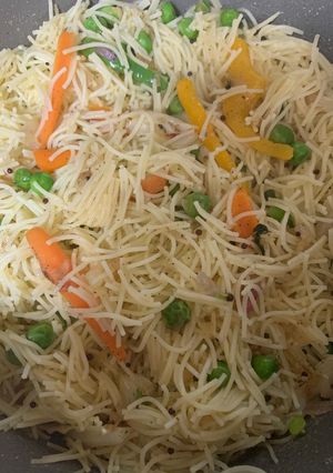 A picture of Vegetable Seviyan Upma.