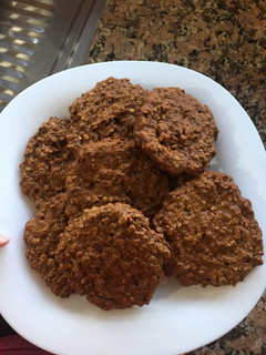 Una foto de Galletitas de mantequilla de maní y avena! Fácil y rápido🍪