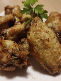 Una foto de Alitas de pollo fritas