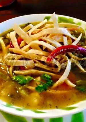 Una foto de Sopas de habas❤