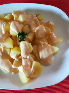 Una foto de Ensalada de patata especiada