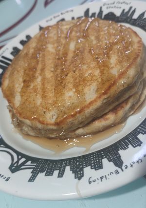 Una foto de Hotcakes integrales de plátano🥞