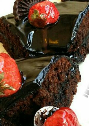 عکسی از دستور کیک چاکلت خیس اسپانیایی، معروف به بمب انرژی هسته ای😆😍