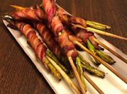 A picture of asparagus and bacon