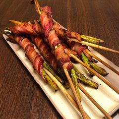 A picture of Asparagus Bacon Skewers.