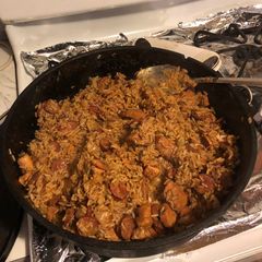 A picture of Cajun jambalaya sausage /chicken.