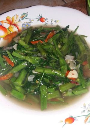 Foto resep Tumis kangkung sederhana favorit suami