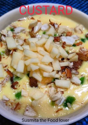 A picture of Classic vanilla custard.