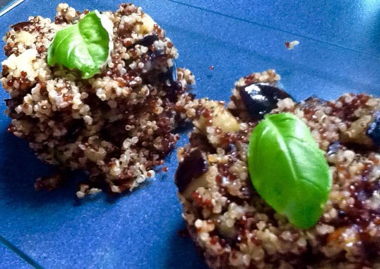 Quinoa roja con berenjenas y albahaca