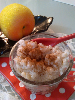 Una foto de Arroz con leche cremoso