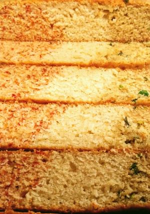 A picture of Tri Flavoured Cake.