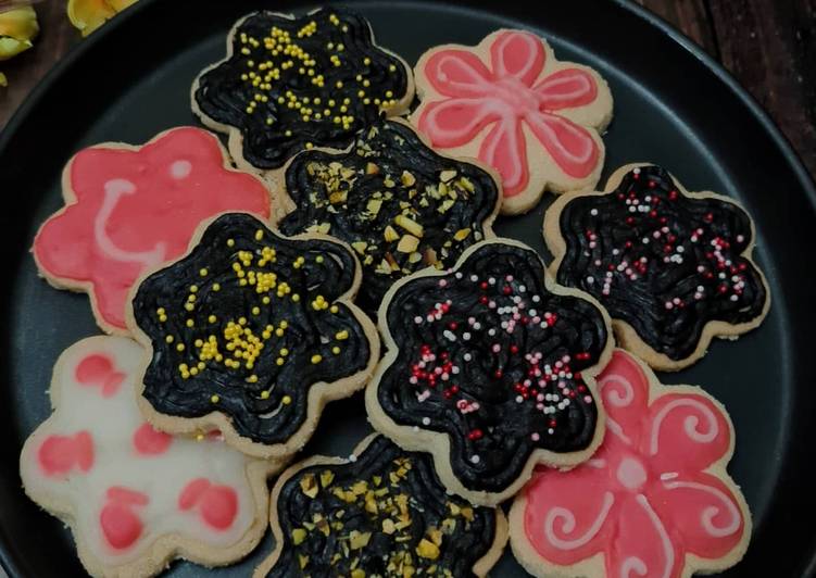 Easy Recipe: Delicious Chocolate ganache topped cookies