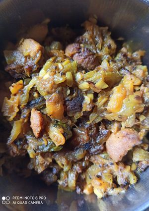 বড়ি দিয়ে লাউ ঘন্ট (bori diye lau er ghonto recipe in Bengali) রেসিপির প্রধান ছবি
