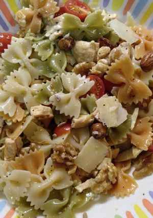 Foto principal de Ensalada de pasta y pollo