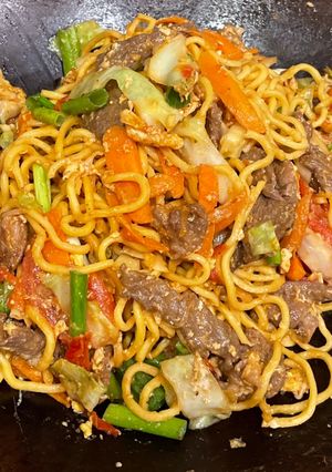 A picture of Easy Beef Fried Noodle.