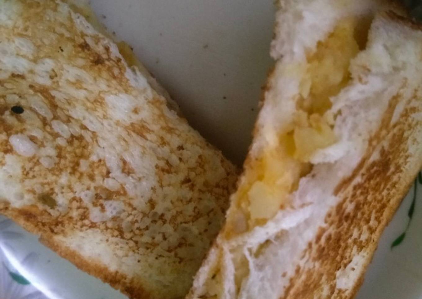 Aloo toast