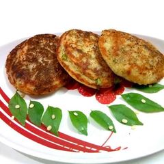 A picture of Crispy idli in tadka pan.