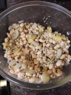 Una foto de 🇧🇮"Guiso de alubias y plátano de Burundi" sin gluten vegano 🍲
