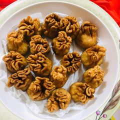 A picture of Chicken potli wonton.