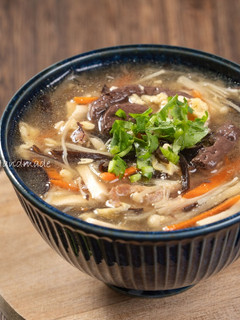 A picture of 酸辣湯.