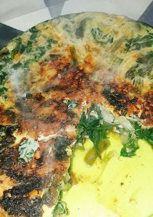 Una foto de Tortilla de acelga espinaca y cebolla
