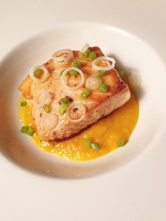 Foto di Salmone su Vellutata di Zucca e Zenzero
