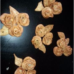 A picture of Rose flower mathri.