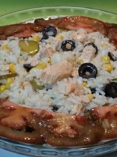 Una foto de Arroz thai con salmón