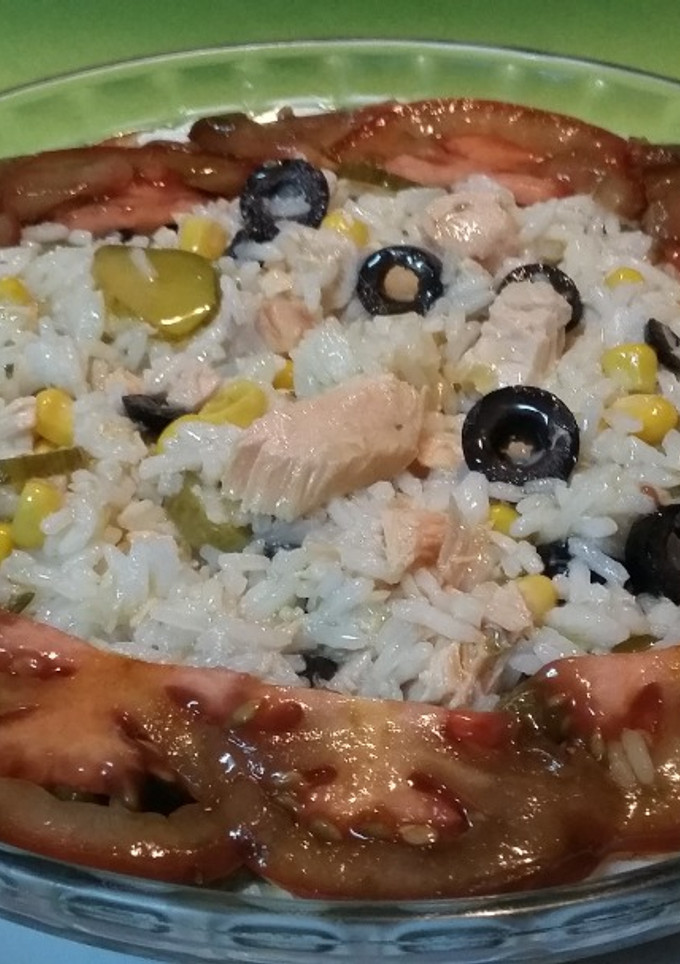 Una foto de Arroz thai con salmón 