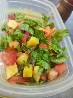 Una foto de Ensalada tropical