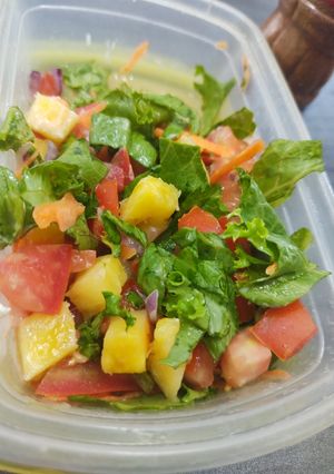 Una foto de Ensalada tropical