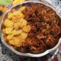 A picture of Onion & Potato Pakoras.