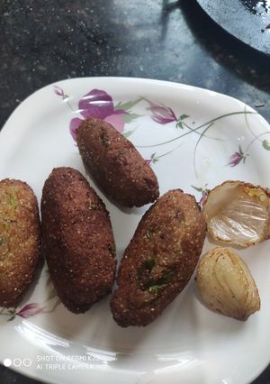 A picture of Soya chunks kabab.