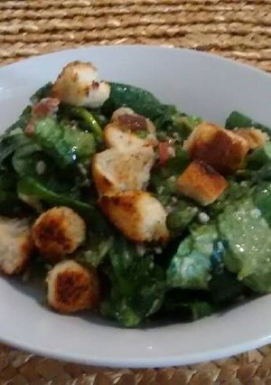 Una foto de Ensalada César de berro
