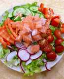 Eat clean: Salad cá hồi