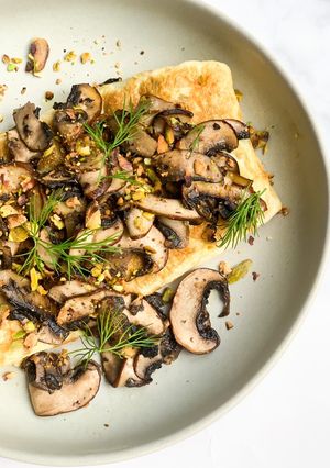 A picture of Mushroom & Spinach Omelet.