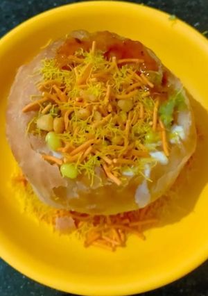 राज कचौड़ी (raj kachodi recipe in Hindi) रेसिपी मुख्य फोटो