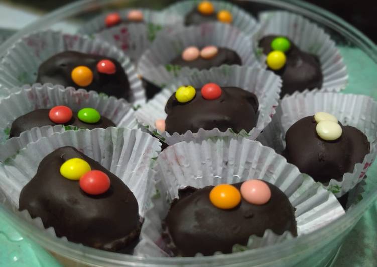 13. Coklat Kurma Mede